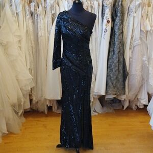 Elegant Black Sequin One-Sleeve Dress